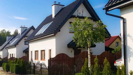 Domy Całoroczne i Letniskowe Spokojna 18 (1)