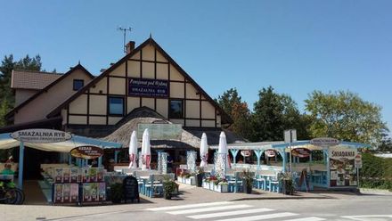 Pod Wydmą, pokoje gościnne, smażalnia ryb (1)