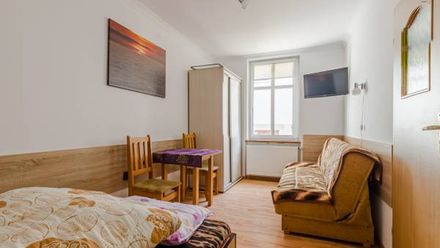 Pokoje przy promenadzie (1)