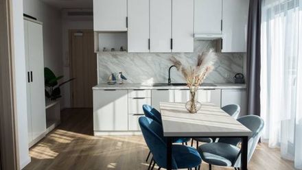 Hotel Gorzelanny i apartamenty nad morzem (1)