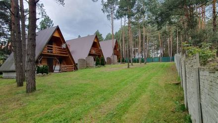 LEŚNY ZAKĄTEK - DOMKI LETNISKOWE / PRZYSTAŃ NAD SOPOTEM (1)