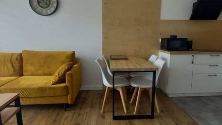 APARTAMENT RODZINNY - 100 metrów od morza (1)