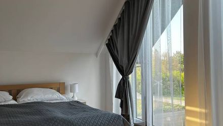 Dom na łące Jantar (1)