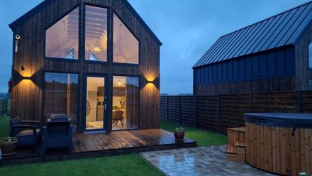 Dom z działką na wyłączność z klimą i jacuzzi - Sosnowe Zacisze (1)