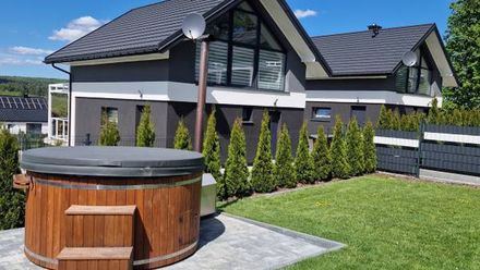 Nowoczesne Całoroczne Domy 9-osobowe/Jacuzzi/Sauna (1)