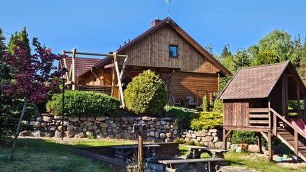 Pokoje i domki przy Leśniczówce (1)