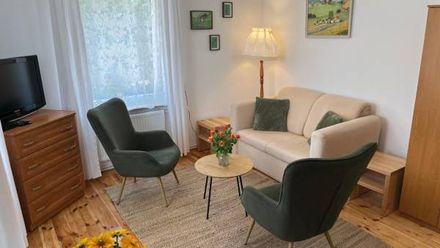 Domek Młodości z Ogrodem (1)