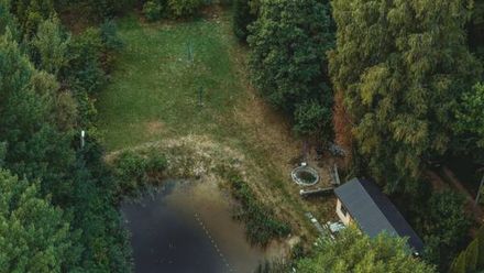 Domek z stawem w lesie SAUNA (BALIA) (1)