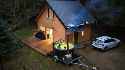 Domek z stawem w lesie SAUNA (BALIA) (1)