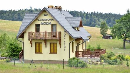 Dom i domki Czerwona Woda (1)