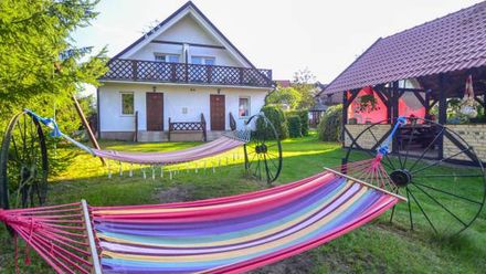 Pokoje Nad Jeziorem - bogate zaplecze rekreacyjne na Mazurach (1)