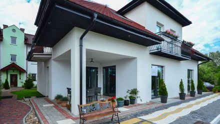 Pokoje i Apartamenty Wakacyjna 30 (1)