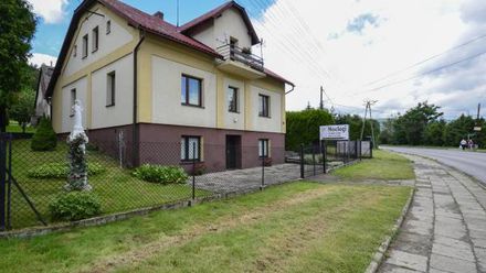 Pokoje Gościnne Pod Dębem (1)