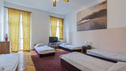 Sleep Krak Apartments (1)