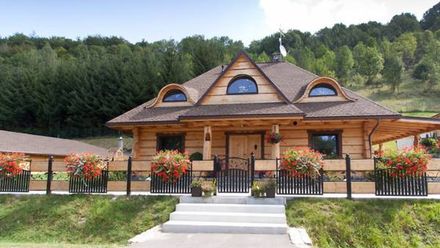 Agrodomki z bali Konradów (1)