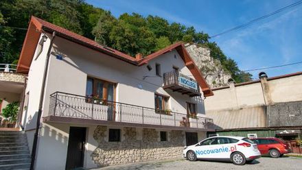 Noclegi pod Sosnowym Drzewem (1)