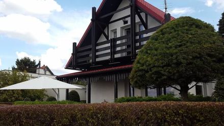 Dom na Łabędziej (1)