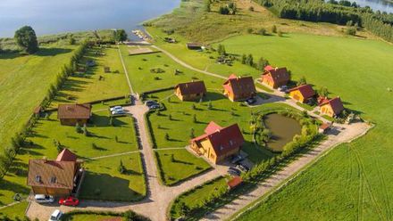 Domy nad jeziorem Blanki (1)