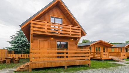 Domki Letniskowe Wiśniówka (1)