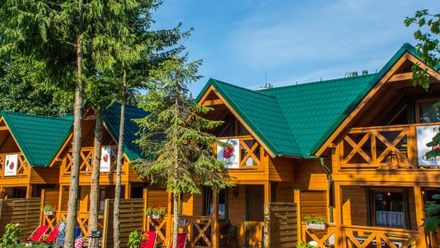 Domki pod lasem blisko morza, Sztutowo (1)