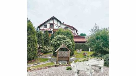 Zajazd u Kowala i pod Złotym Pstrągiem (1)