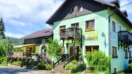 Zajazd Karłów Restauracja &Pokoje Gościnne (1)