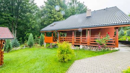 Domek w górach pod Bukami (1)