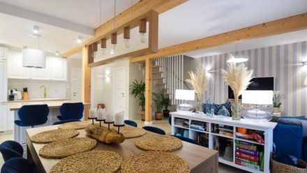 Domek Hampton nad jeziorem z jacuzzi całorocznym (1)