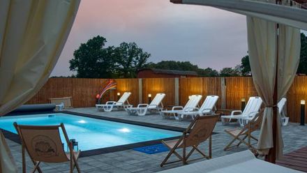 Pod Dębami-domki,pokoje,nauka jazdy konnej. (1)