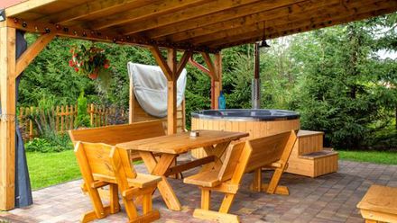 Domki drewniane z baliami - jacuzzi, całoroczne (1)