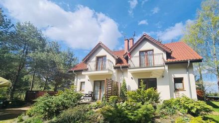 Dom nad jeziorem na Mazurach (1)