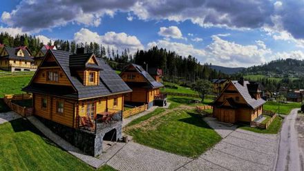Domki wypoczynkowe Chatka Pod Laskiem (1)