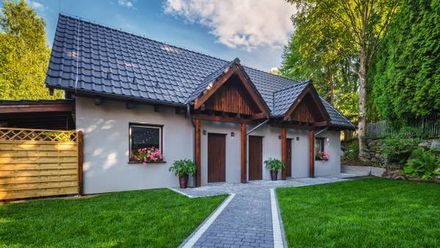 DOMEK WILK I SOWA (1)