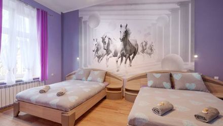 Hostel 70s and Apartmenty Queen (1)