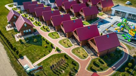 Arkadia Holiday - Domki Letniskowe (1)