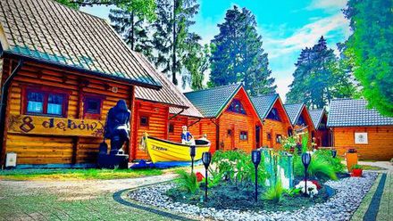 Domki z bali "8 Dębów" (1)