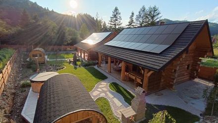 BRATNIA BYSTRE - Domy z bala z jacuzzi i sauna (1)