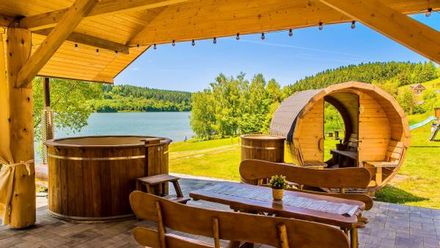 Domek z jacuzzi "Dobra miejscówka" (1)