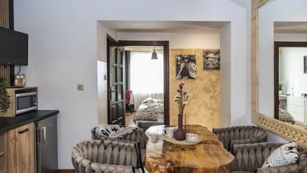 Willa Chwost Pokoje i Apartamenty (1)