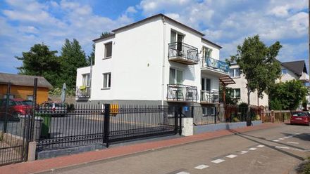 Dom pod żaglami (1)