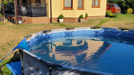 Domek letniskowy Izunia nad jeziorem k Giżycka-Mikołajki (1)