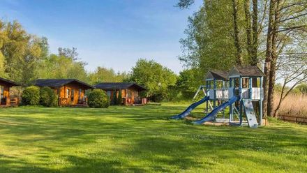 Domki Letniskowe Nad Stawem (1)