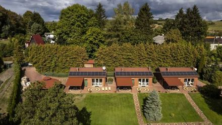 Domek nad jeziorem w Tumianach (1)