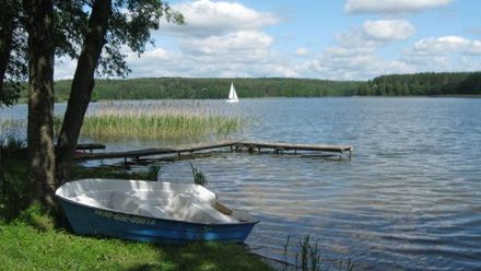 Nad Zatoką-domki i pokoje nad samym jeziorem (1)
