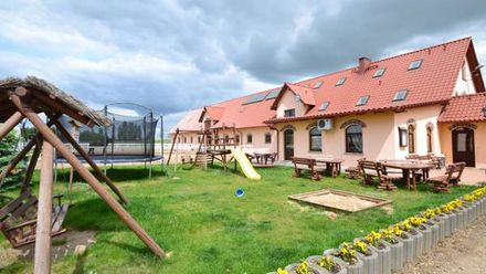 Stajnia Głęboczek Gospodarstwo Agroturystyczne (1)