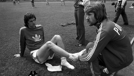 Trzy kluby piłkarskie z legendą w tle - wskaż najstarszy z nich!