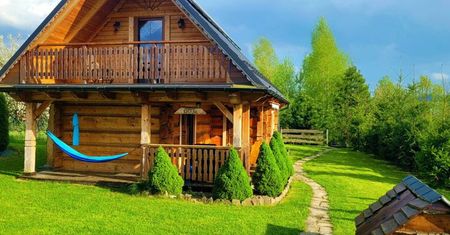 Klimatyczny nocleg w Kotlinie Rabczańskiej. Zamieszkaj w Hycie na Bani!