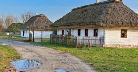 'Sami Swoi. Początek' i wieś Krużewniki. Gdzie powstał film o Kargulu i Pawlaku?
