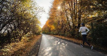 Jesienny jogging w Polsce. Popularne miejsca i trasy