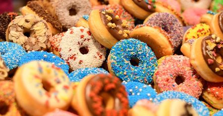 Nie tylko pączki! Poznaj muzea, w których królują słodkości